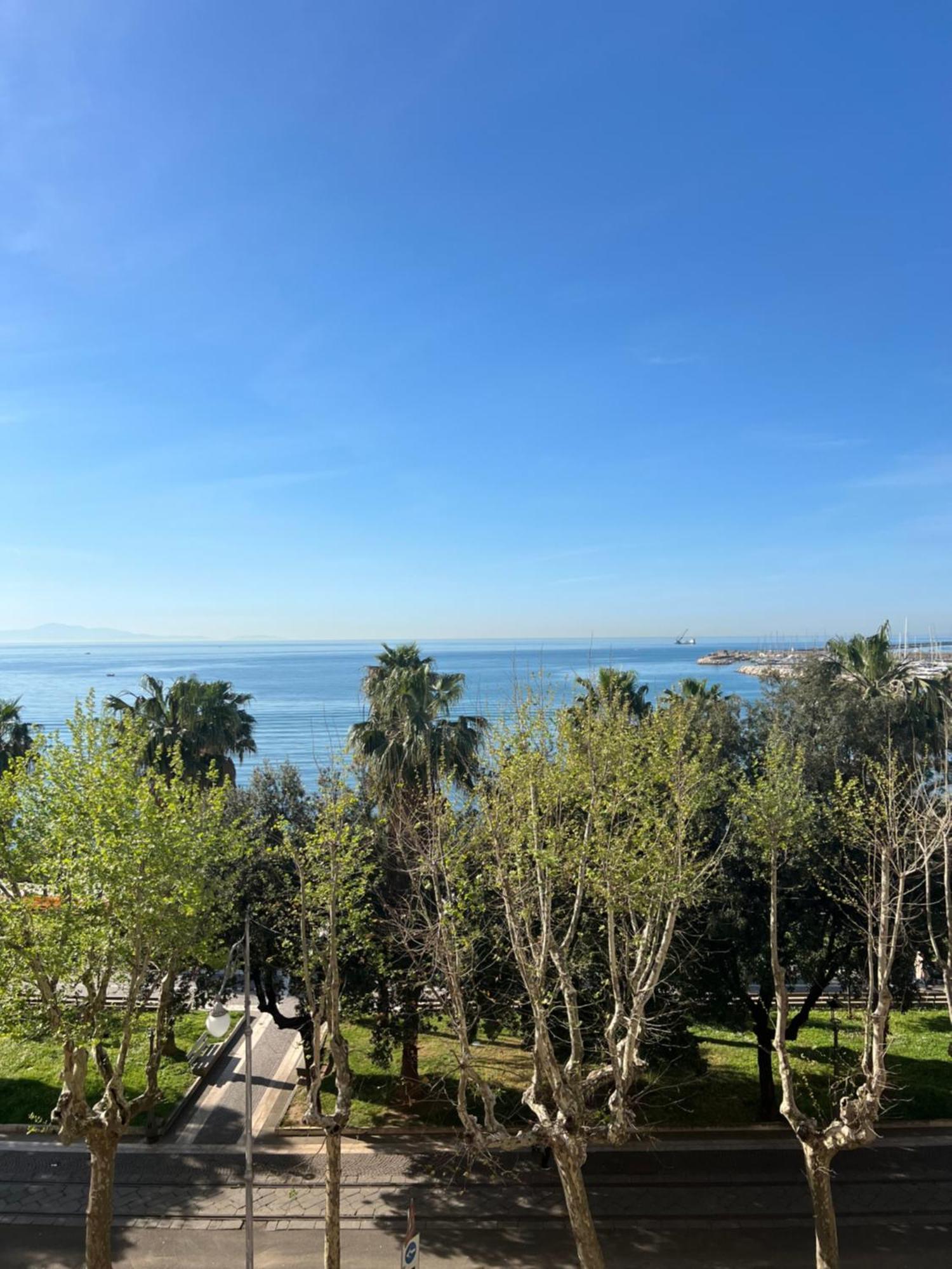 Blue Sea View Apartment Salerno Exterior photo