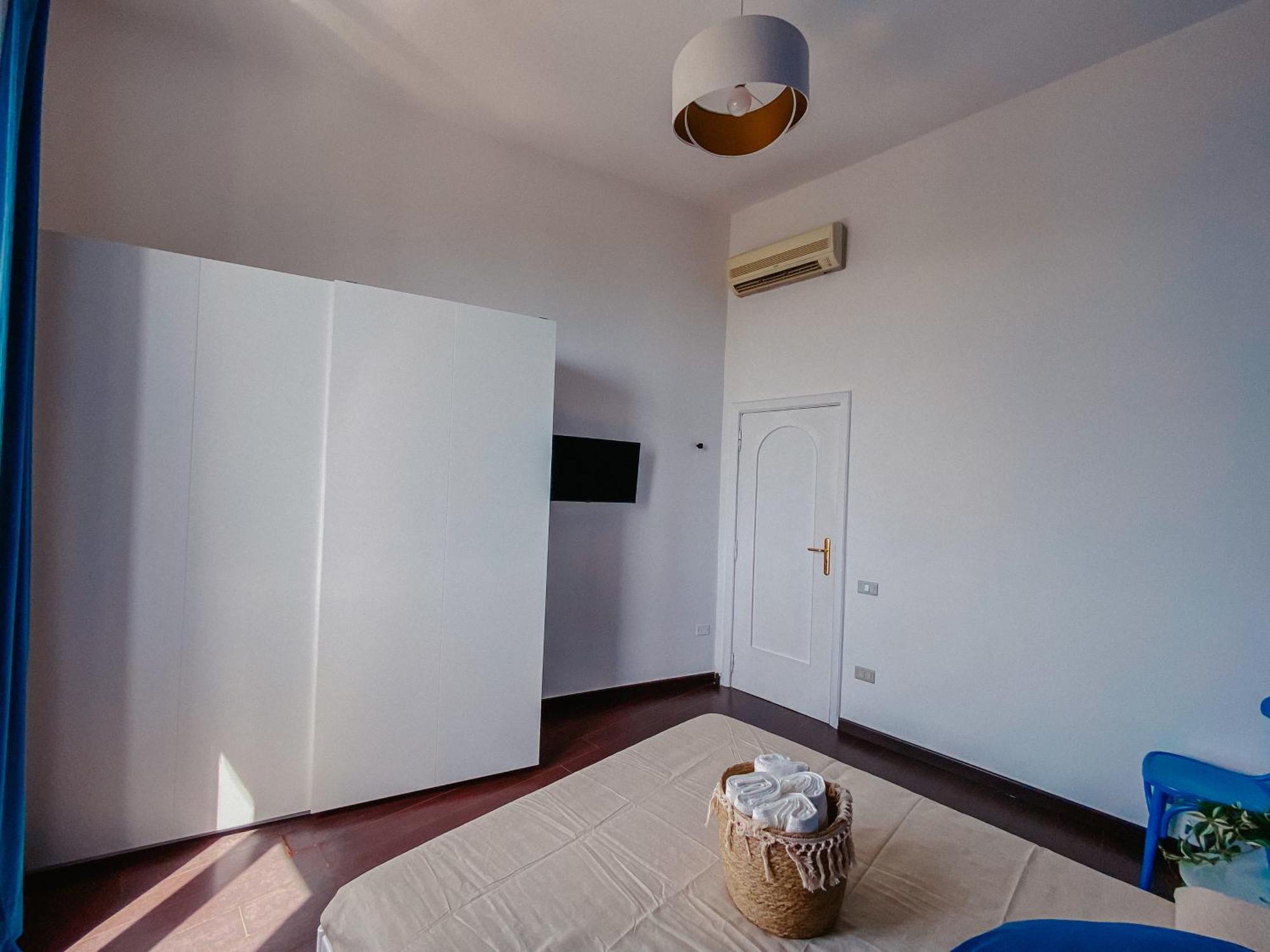 Blue Sea View Apartment Salerno Exterior photo